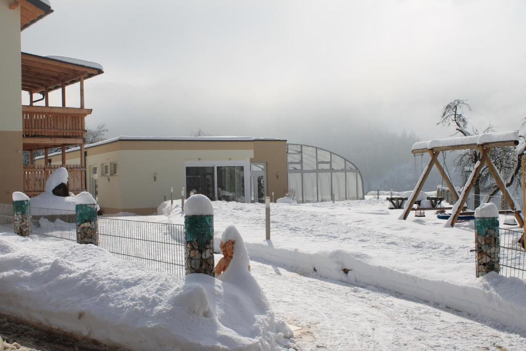 Panoramadorf Saualpe Hotel Eberstein Exterior foto