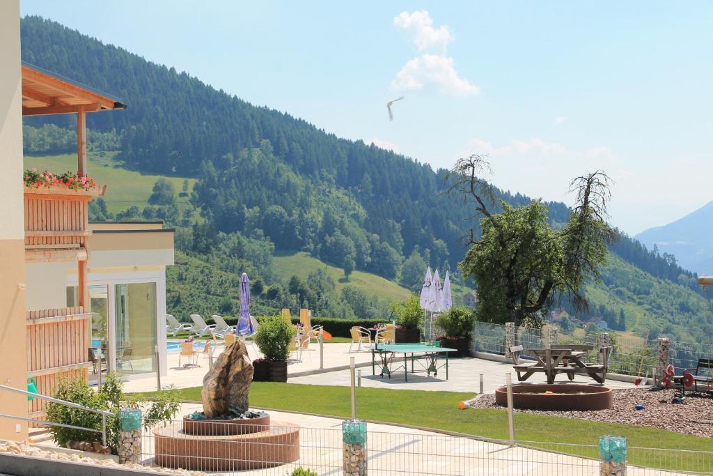 Panoramadorf Saualpe Hotel Eberstein Exterior foto