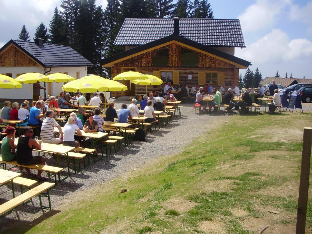 Panoramadorf Saualpe Hotel Eberstein Exterior foto