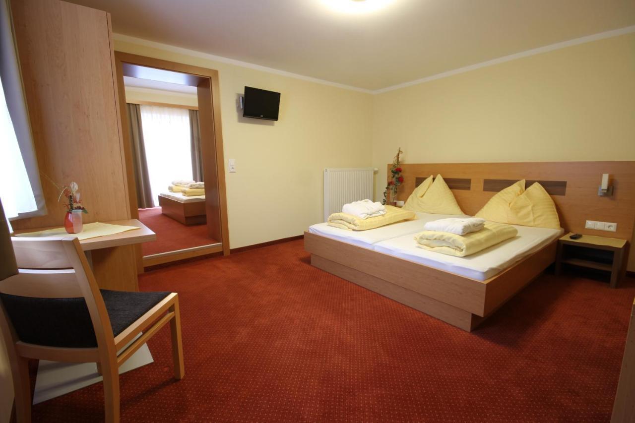 Panoramadorf Saualpe Hotel Eberstein Cameră foto